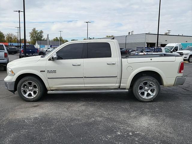 2017 RAM 1500 Laramie Crew Cab 4x4 57 Box 2017 RAM 1500 Laramie Crew Cab 4x4 57 Box
