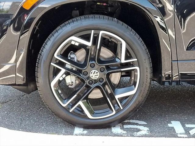 2026 Volkswagen Tiguan SEL R-Line Turbo