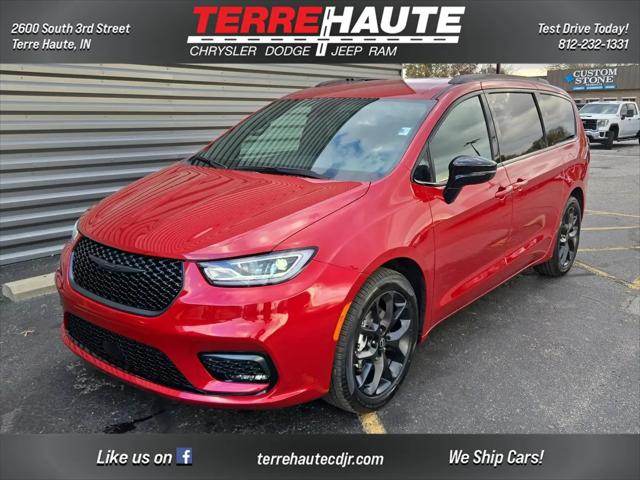 2026 Chrysler Pacifica Select for sale in Terre Haute, IN