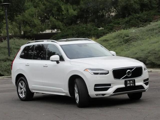 2016 Volvo XC90 T5 Momentum
