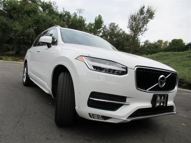 2016 Volvo XC90 T5 Momentum