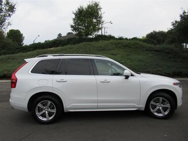 2016 Volvo XC90 T5 Momentum
