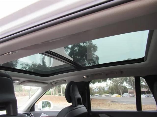 2016 Volvo XC90 T5 Momentum
