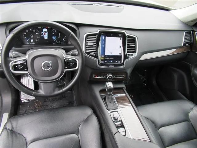 2016 Volvo XC90 T5 Momentum