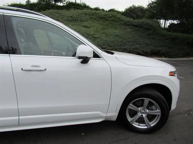 2016 Volvo XC90 T5 Momentum