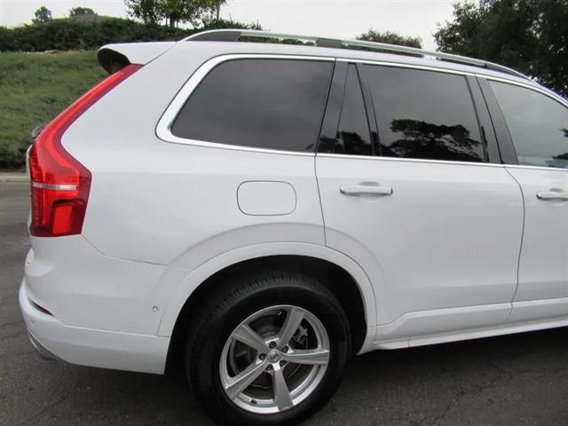2016 Volvo XC90 T5 Momentum
