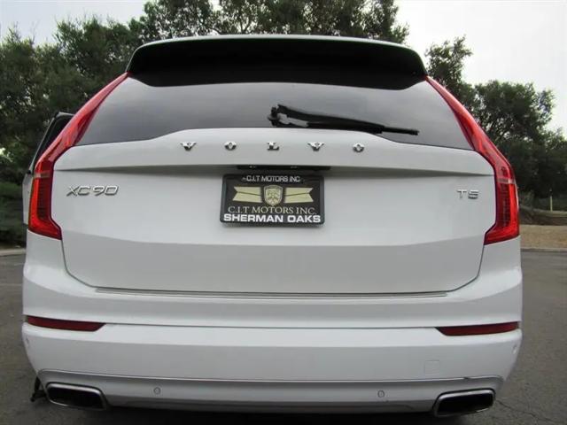 2016 Volvo XC90 T5 Momentum