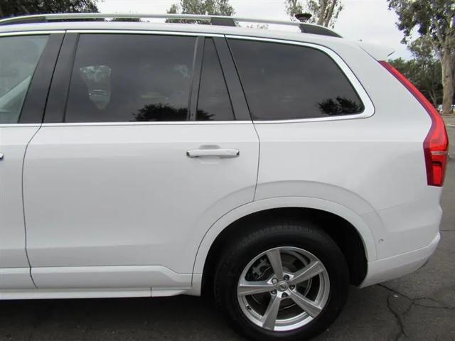2016 Volvo XC90 T5 Momentum