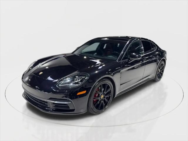 2018 Porsche Panamera 4