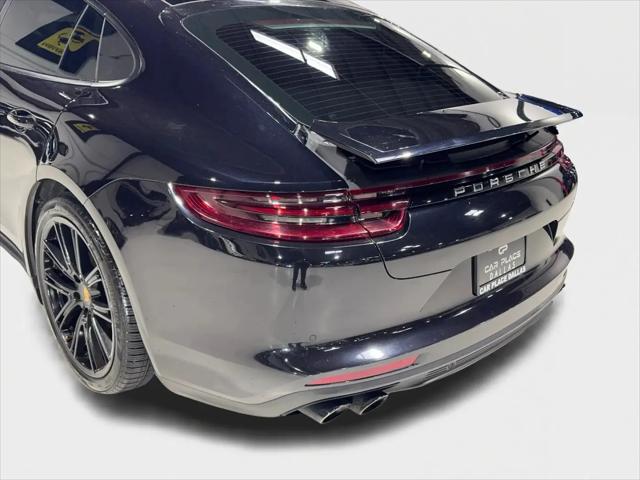 2018 Porsche Panamera 4
