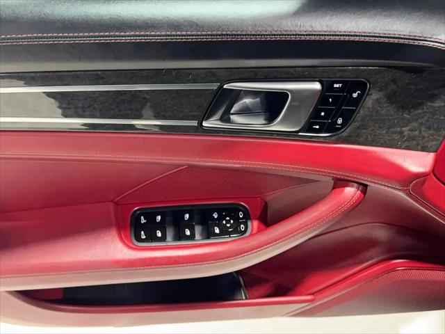 2018 Porsche Panamera 4