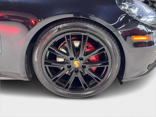 2018 Porsche Panamera 4