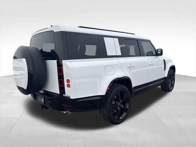 2025 Land Rover Defender 130 P400 X-Dynamic SE