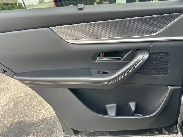 2025 Mazda X-90 Premium Plus Package