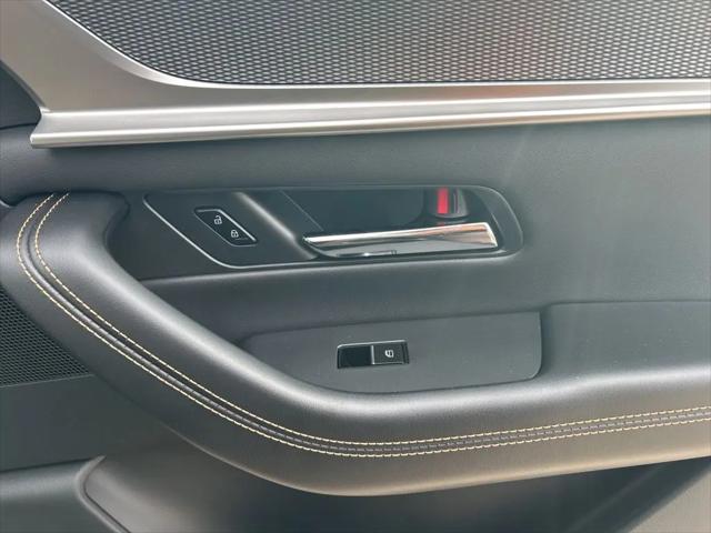 2025 Mazda X-90 Premium Plus Package