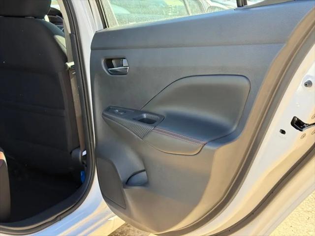 2025 Nissan Versa 1.6 SR