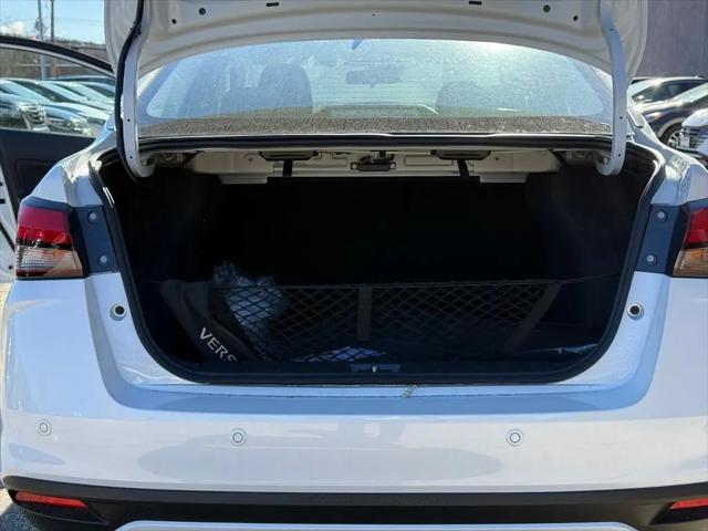 2025 Nissan Versa 1.6 SR