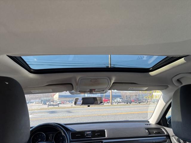 2018 Volkswagen Passat 2.0T SE