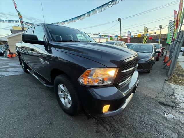 2017 Ram 1500 Express Crew Cab 4x4 5'7" Box