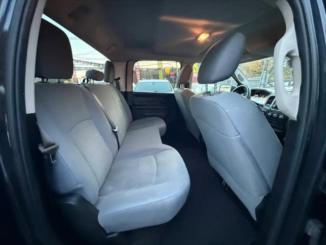 2017 Ram 1500 Express Crew Cab 4x4 5'7" Box