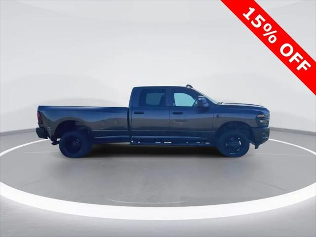 2026 Ram 3500 Tradesman Crew Cab 4x4 8' Box