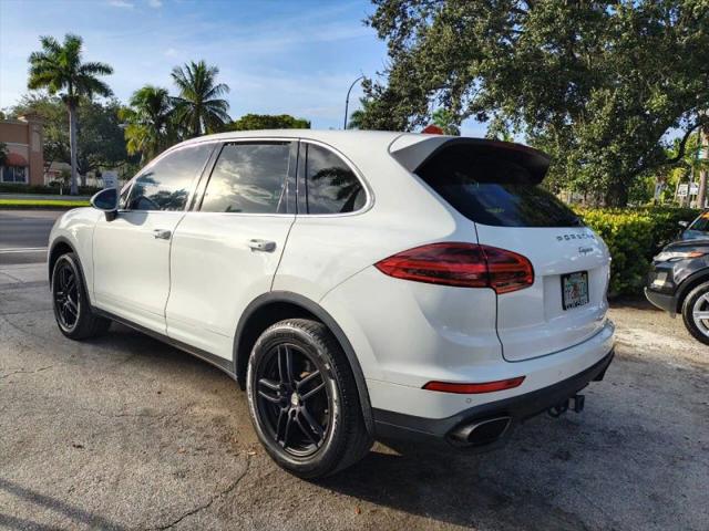 2016 Porsche Cayenne Base