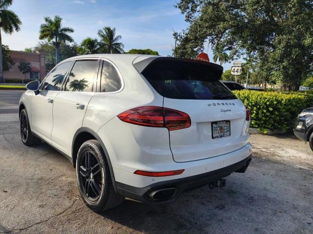 2016 Porsche Cayenne Base