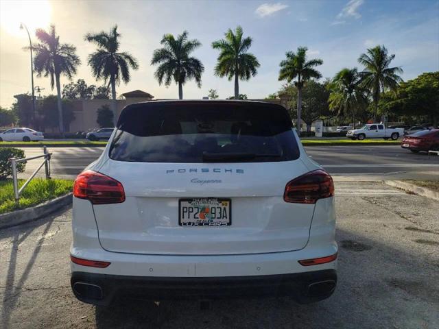 2016 Porsche Cayenne Base