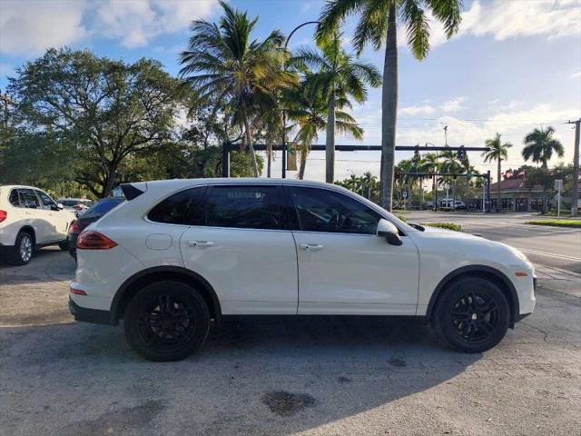 2016 Porsche Cayenne Base