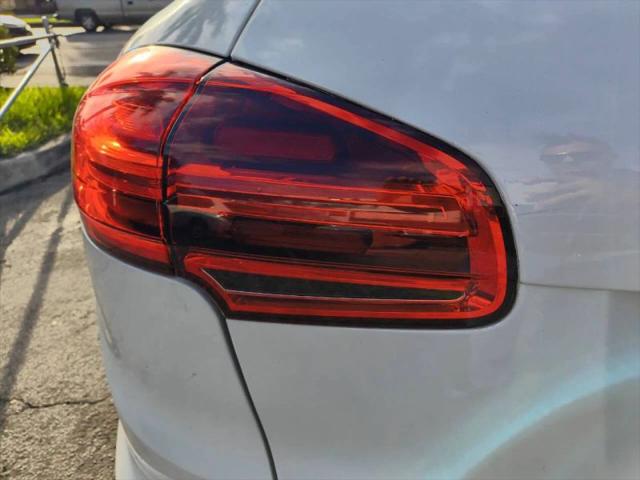 2016 Porsche Cayenne Base