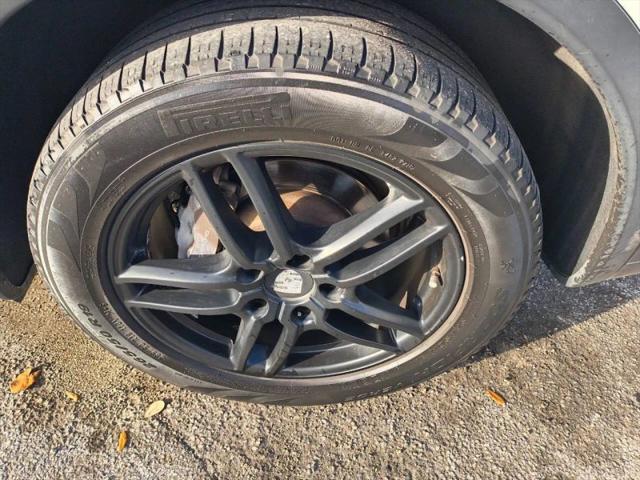 2016 Porsche Cayenne Base