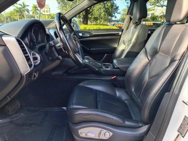 2016 Porsche Cayenne Base