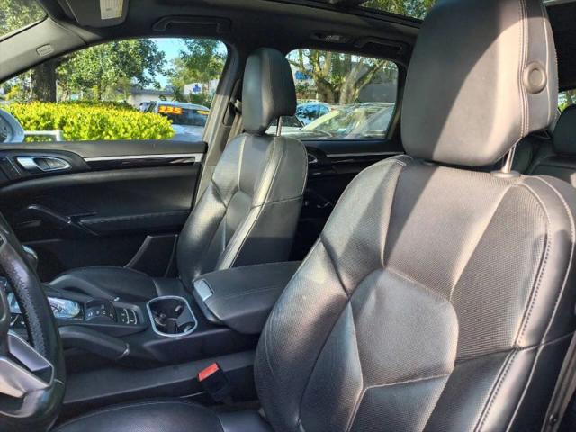2016 Porsche Cayenne Base