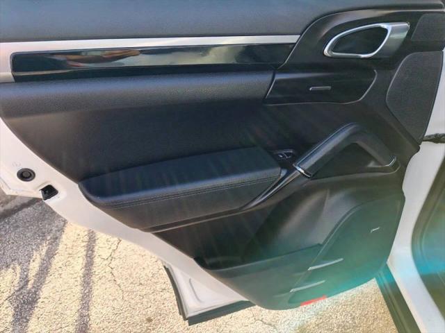 2016 Porsche Cayenne Base