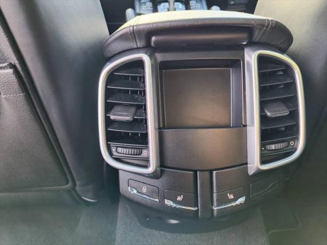 2016 Porsche Cayenne Base