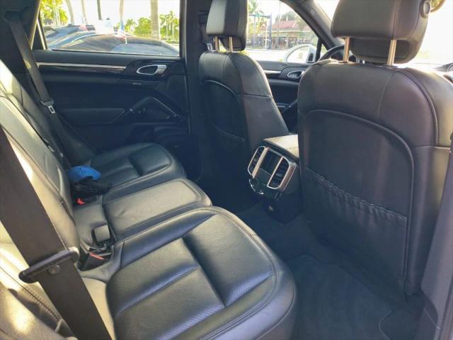 2016 Porsche Cayenne Base