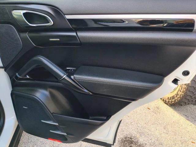 2016 Porsche Cayenne Base