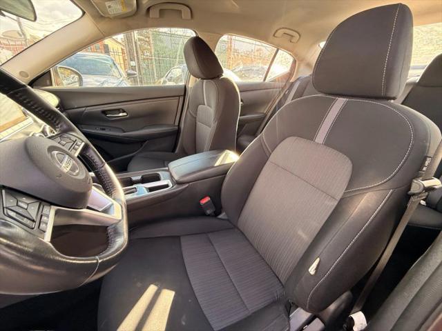 2022 Nissan Sentra SV Xtronic CVT