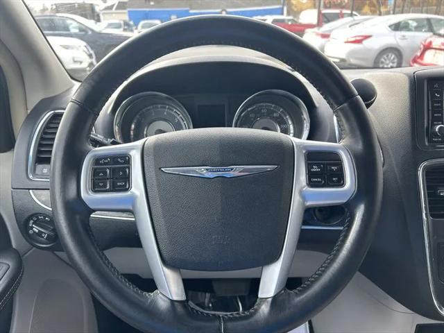 2014 Chrysler Town & Country Touring