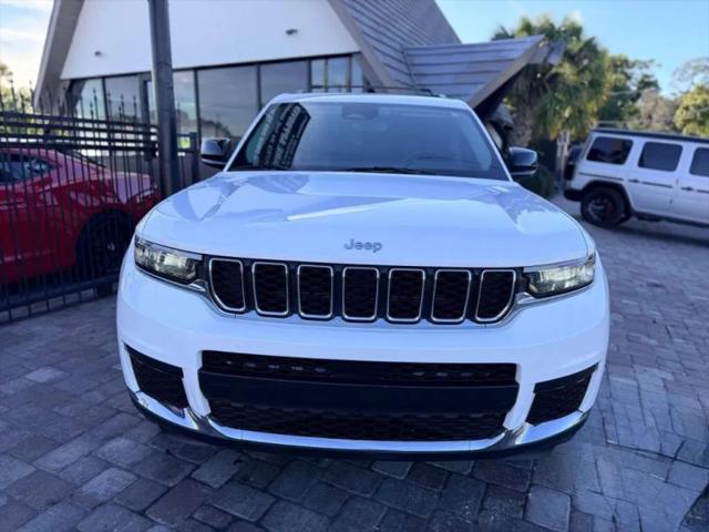 2022 Jeep Grand Cherokee L Laredo 4x4
