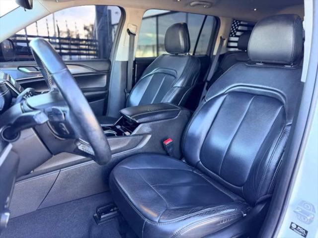 2022 Jeep Grand Cherokee L Laredo 4x4