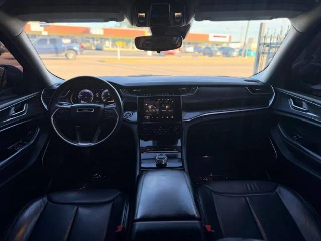 2022 Jeep Grand Cherokee L Laredo 4x4