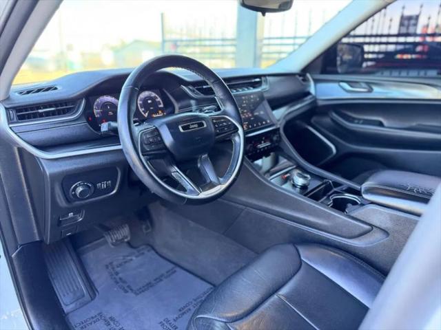 2022 Jeep Grand Cherokee L Laredo 4x4