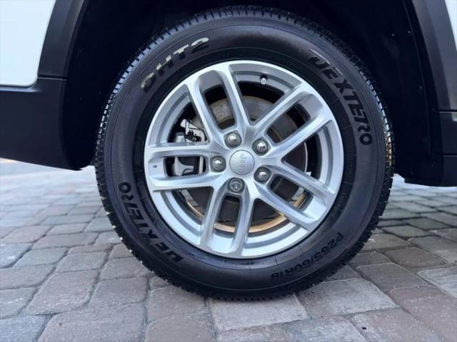 2022 Jeep Grand Cherokee L Laredo 4x4