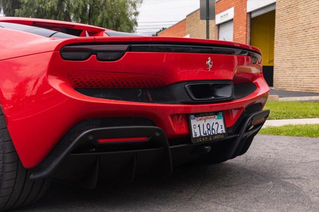 2025 Ferrari 296 GTS Base