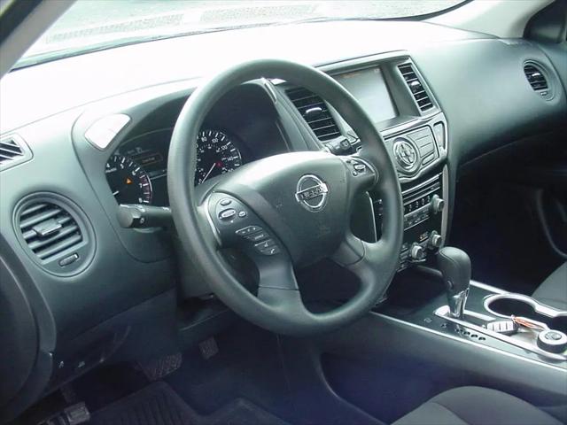 2019 Nissan Pathfinder S