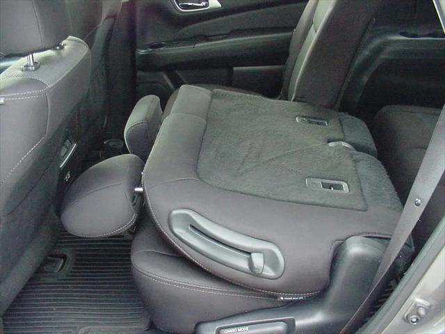 2019 Nissan Pathfinder S