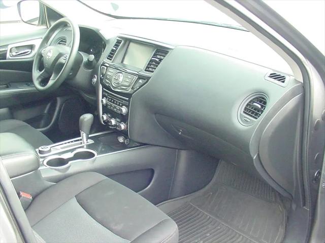 2019 Nissan Pathfinder S