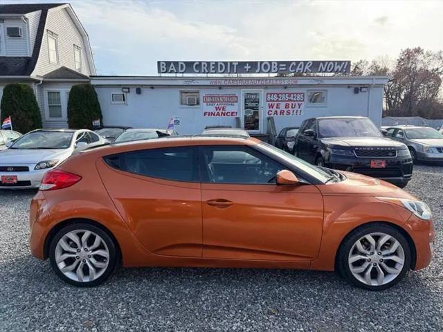 2012 Hyundai Veloster Base w/Black
