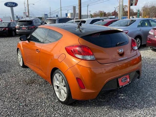 2012 Hyundai Veloster Base w/Black